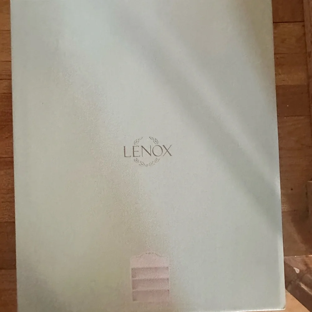 Lenox Spice Village Rack Elegant White Shelf - Picture 5 of 7